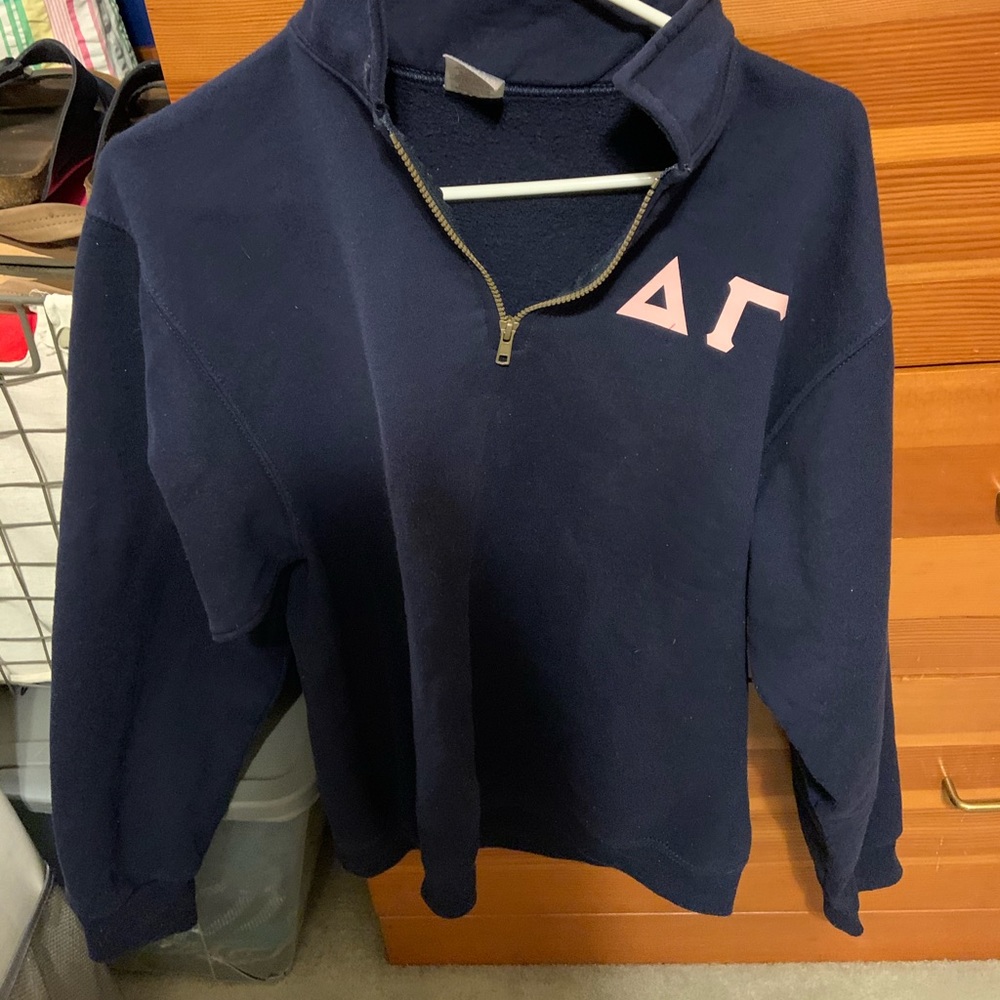 Navy Delta Gamma quarter zip size M
